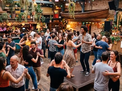 Mardi Salsa Dancing au Comptoir Général